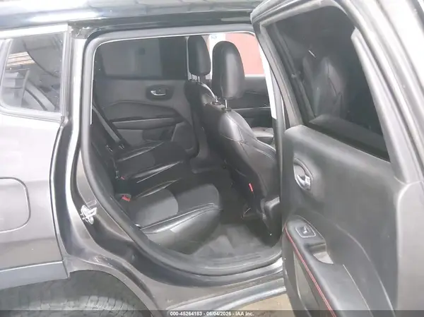 3C4NJDDB3KT807558 2019 JEEP COMPASS - Image 8