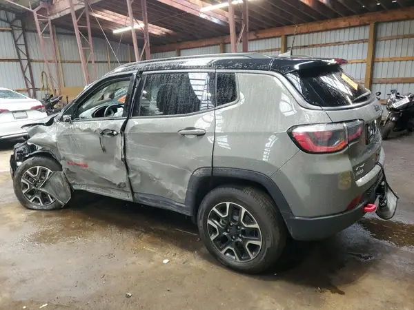 3C4NJDDB3KT817622 2019 JEEP COMPASS - Image 2