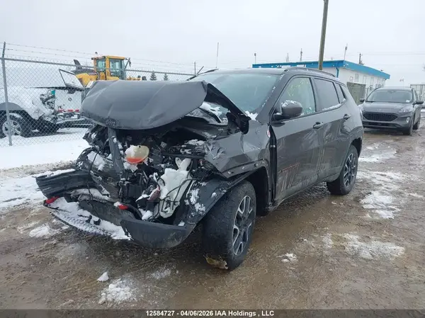 3C4NJDDB3KT818656 2019 JEEP COMPASS - Image 2