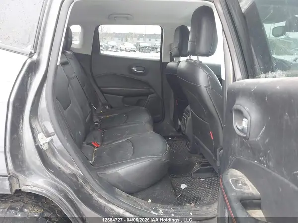 3C4NJDDB3KT818656 2019 JEEP COMPASS - Image 8
