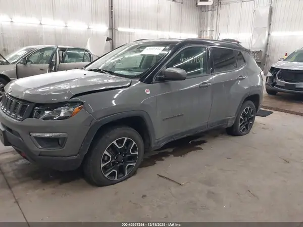 3C4NJDDB3LT112031 2020 JEEP COMPASS - Image 2