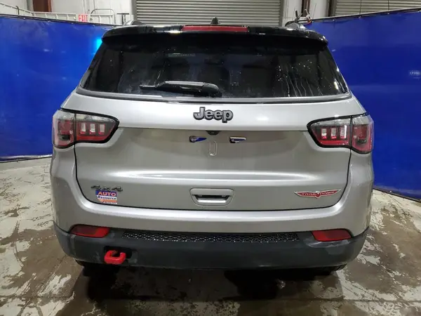 2020 JEEP COMPASS auction photo 6