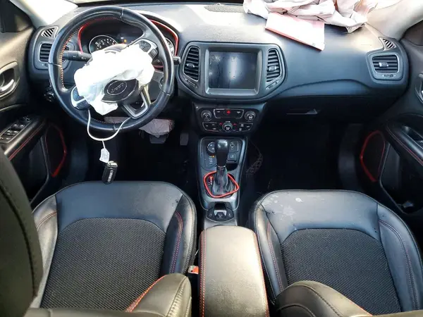 3C4NJDDB3LT196304 2020 JEEP COMPASS - Image 8