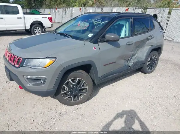 3C4NJDDB3LT259885 2020 JEEP COMPASS - Image 2