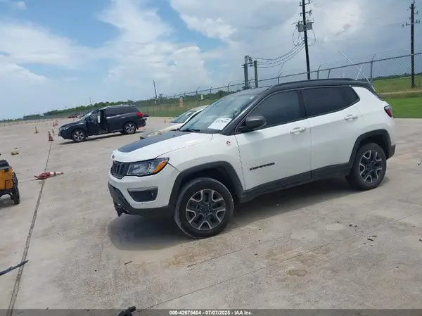 3C4NJDDB3MT520448 2021 JEEP COMPASS - Image 2