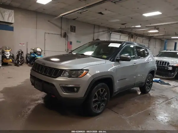3C4NJDDB3MT587034 2021 JEEP COMPASS - Image 2