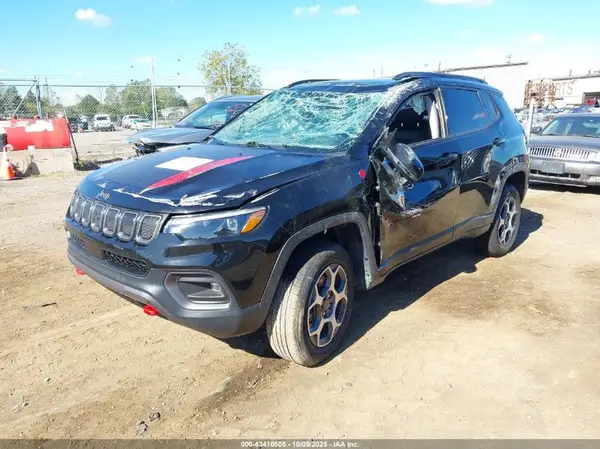 3C4NJDDB3NT189310 2022 JEEP COMPASS - Image 2