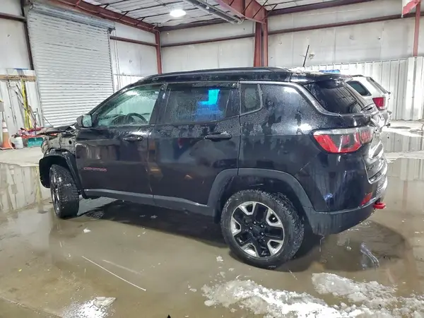 3C4NJDDB4HT624744 2017 JEEP COMPASS - Image 2