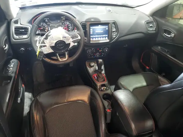 3C4NJDDB4HT640927 2017 JEEP COMPASS - Image 8