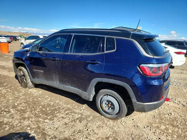 3C4NJDDB4JT130776 2018 JEEP COMPASS - Image 2
