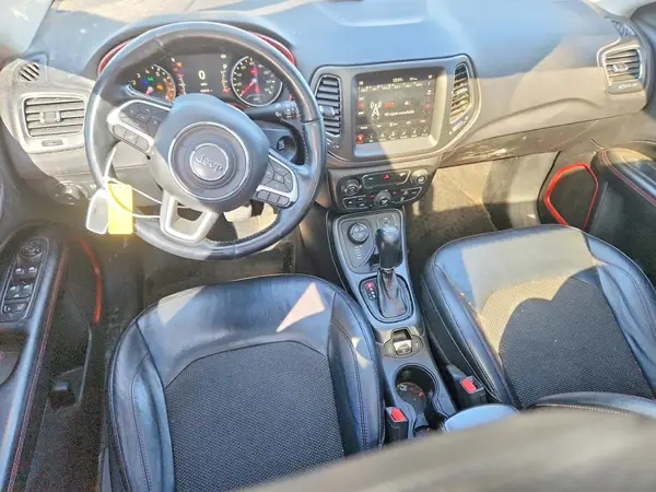 3C4NJDDB4JT130776 2018 JEEP COMPASS - Image 8