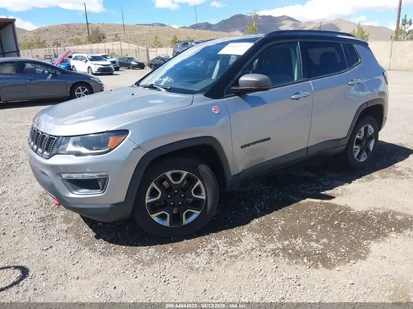 3C4NJDDB4JT131491 2018 JEEP COMPASS - Image 2