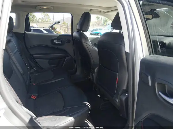 3C4NJDDB4JT131491 2018 JEEP COMPASS - Image 8
