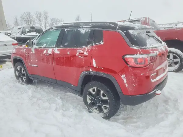 3C4NJDDB4JT135170 2018 JEEP COMPASS - Image 2