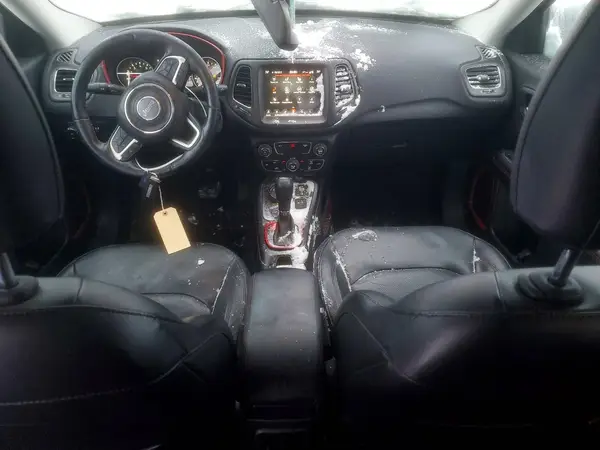3C4NJDDB4JT135170 2018 JEEP COMPASS - Image 8
