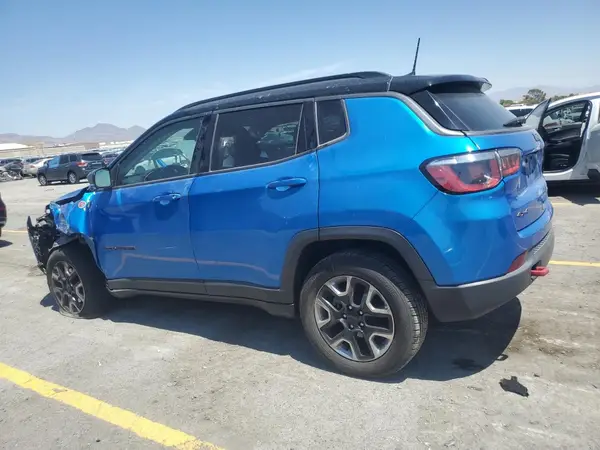 3C4NJDDB4JT146119 2018 JEEP COMPASS - Image 2