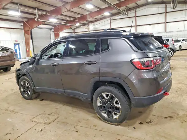 3C4NJDDB4JT163633 2018 JEEP COMPASS - Image 2