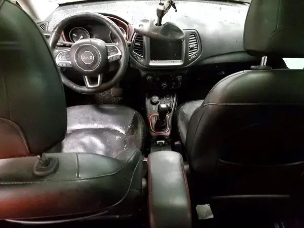 3C4NJDDB4JT163633 2018 JEEP COMPASS - Image 8