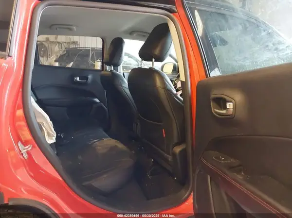 3C4NJDDB4JT169366 2018 JEEP COMPASS - Image 8
