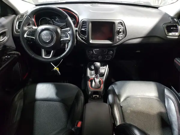 3C4NJDDB4JT184997 2018 JEEP COMPASS - Image 8