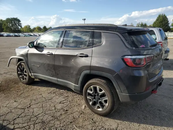 3C4NJDDB4JT187575 2018 JEEP COMPASS - Image 2