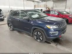 3C4NJDDB4JT207582 2018 JEEP COMPASS