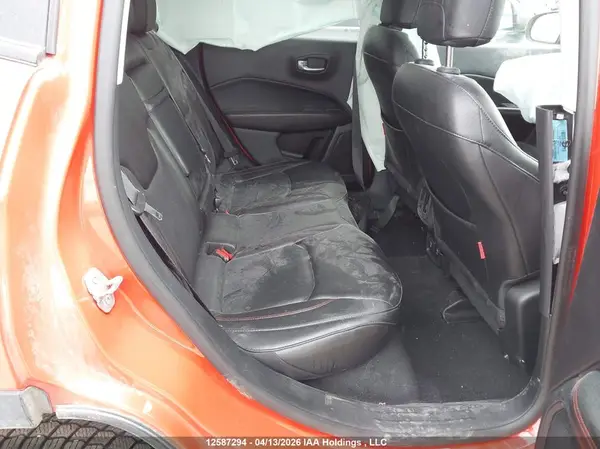 3C4NJDDB4JT209784 2018 JEEP COMPASS - Image 8