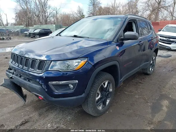 3C4NJDDB4JT231090 2018 JEEP COMPASS - Image 2
