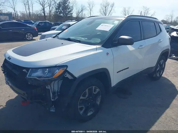 3C4NJDDB4JT231624 2018 JEEP COMPASS - Image 2