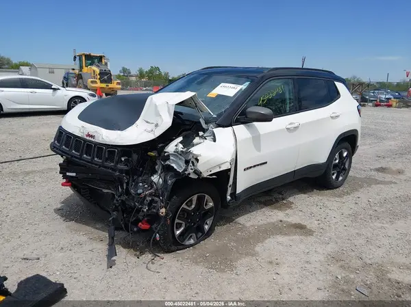 3C4NJDDB4JT255616 2018 JEEP COMPASS - Image 2