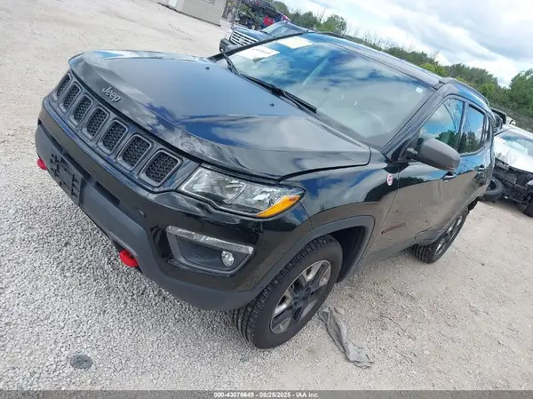 3C4NJDDB4JT259441 2018 JEEP COMPASS - Image 2