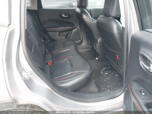 3C4NJDDB4JT284582 2018 JEEP COMPASS - Image 8