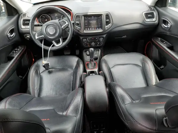 3C4NJDDB4JT307441 2018 JEEP COMPASS - Image 8