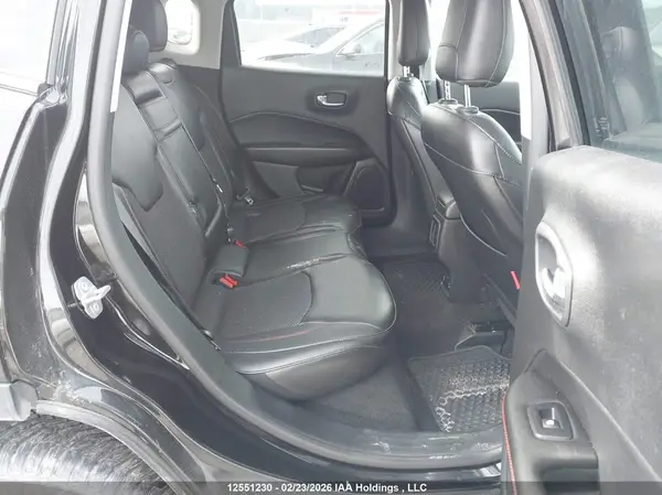 3C4NJDDB4JT316074 2018 JEEP COMPASS - Image 8