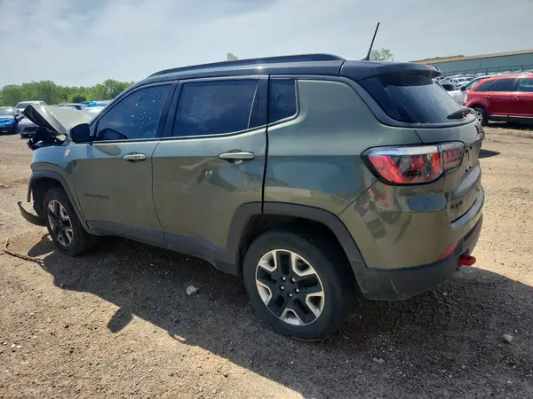 3C4NJDDB4JT373648 2018 JEEP COMPASS - Image 2