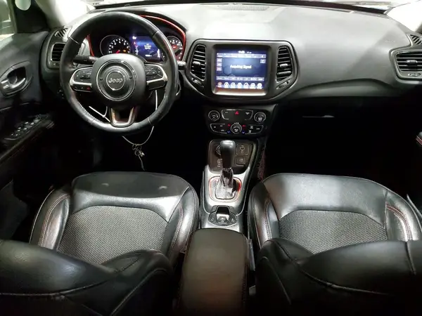 3C4NJDDB4JT470042 2018 JEEP COMPASS - Image 8