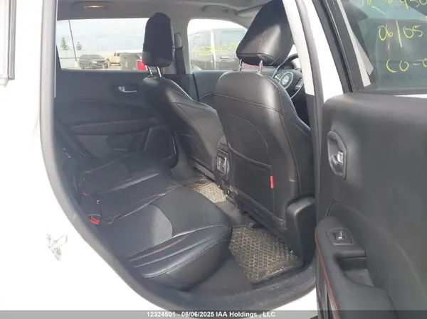 3C4NJDDB4JT493613 2018 JEEP COMPASS - Image 8