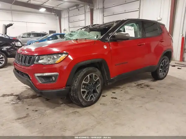 3C4NJDDB4JT501161 2018 JEEP COMPASS - Image 2