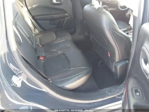 3C4NJDDB4JT501774 2018 JEEP COMPASS - Image 8