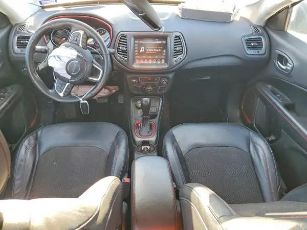 3C4NJDDB4KT617820 2019 JEEP COMPASS - Image 8