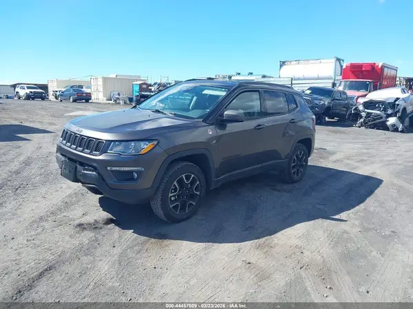 3C4NJDDB4KT618255 2019 JEEP COMPASS - Image 2