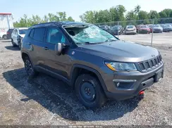 3C4NJDDB4KT619454 2019 JEEP COMPASS