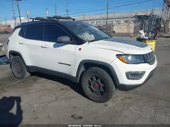 3C4NJDDB4KT620068 2019 JEEP COMPASS