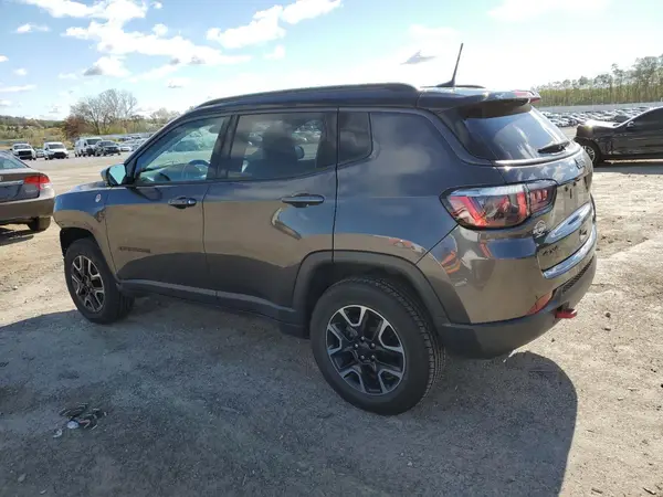 3C4NJDDB4KT627389 2019 JEEP COMPASS - Image 2