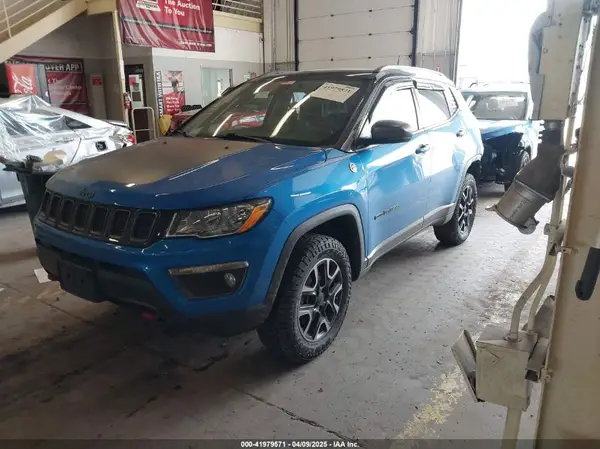 3C4NJDDB4KT630356 2019 JEEP COMPASS - Image 2