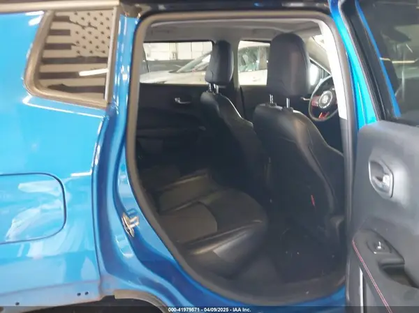 3C4NJDDB4KT630356 2019 JEEP COMPASS - Image 8