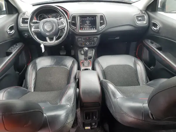 3C4NJDDB4KT639073 2019 JEEP COMPASS - Image 8