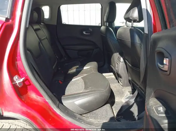 3C4NJDDB4KT650087 2019 JEEP COMPASS - Image 8