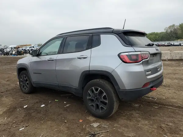 3C4NJDDB4KT667827 2019 JEEP COMPASS - Image 2