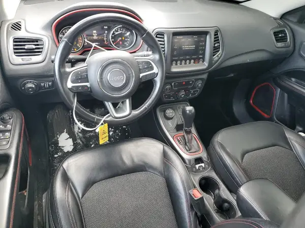 3C4NJDDB4KT667827 2019 JEEP COMPASS - Image 8